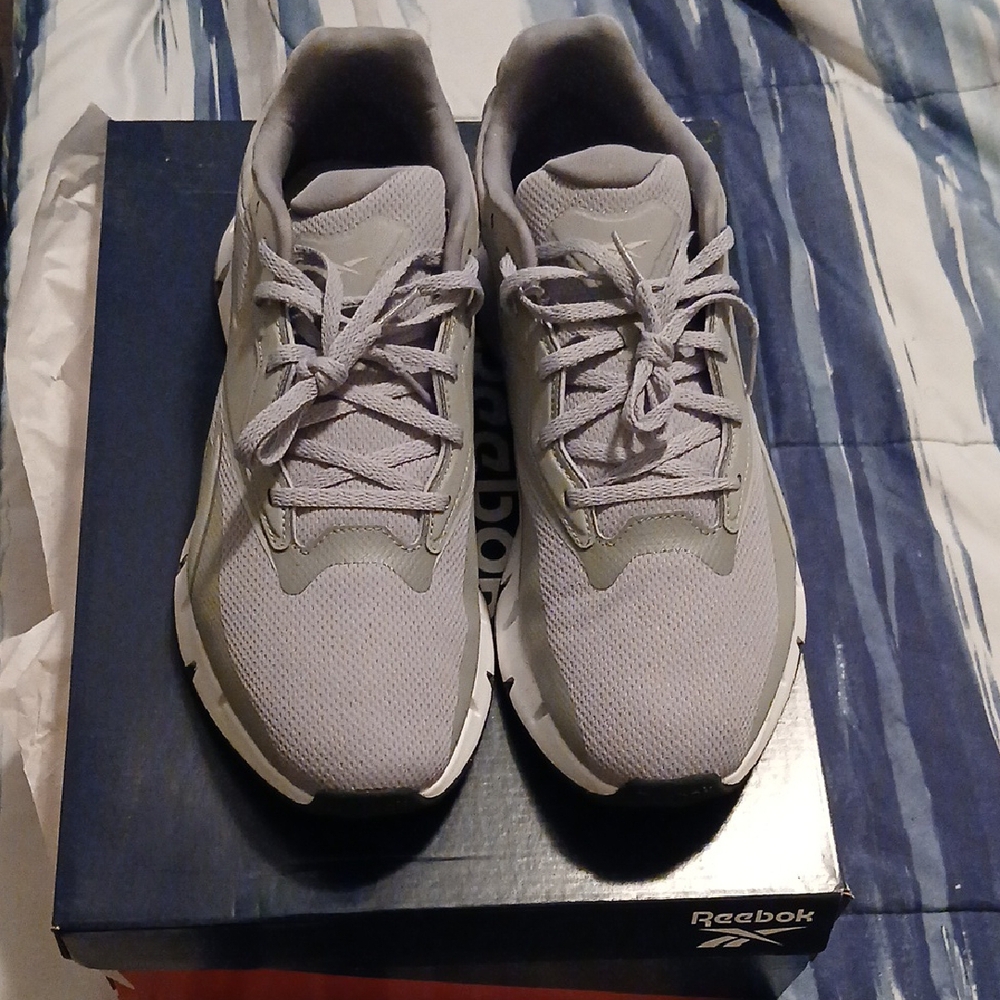 Reebok Gray Athletic Shoes with Chunky Outsole and Breathable Upper - Picture 2 of 3